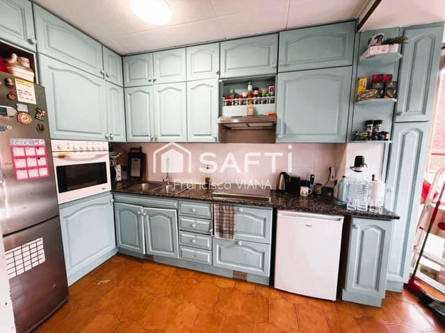 4 bedroom Apartment for sale in Malgrat de Mar - € 232,000 (Ref: 9896860)