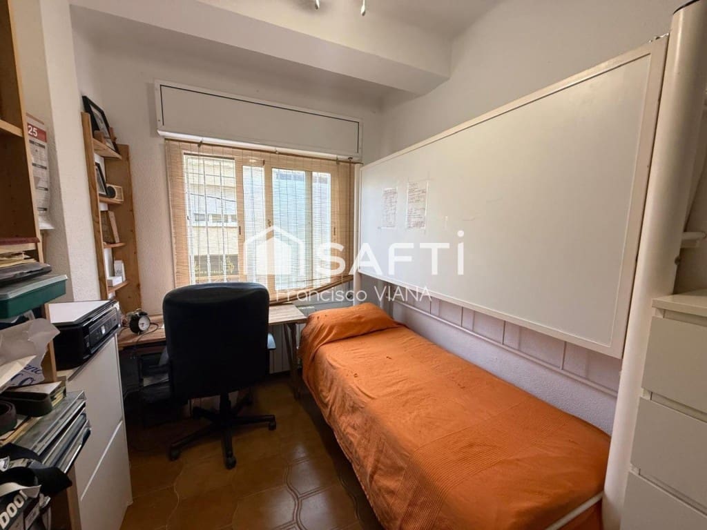 4 bedroom Apartment for sale in Malgrat de Mar - € 232,000 (Ref: 9896860)