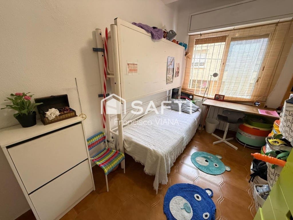 4 bedroom Apartment for sale in Malgrat de Mar - € 232,000 (Ref: 9896860)