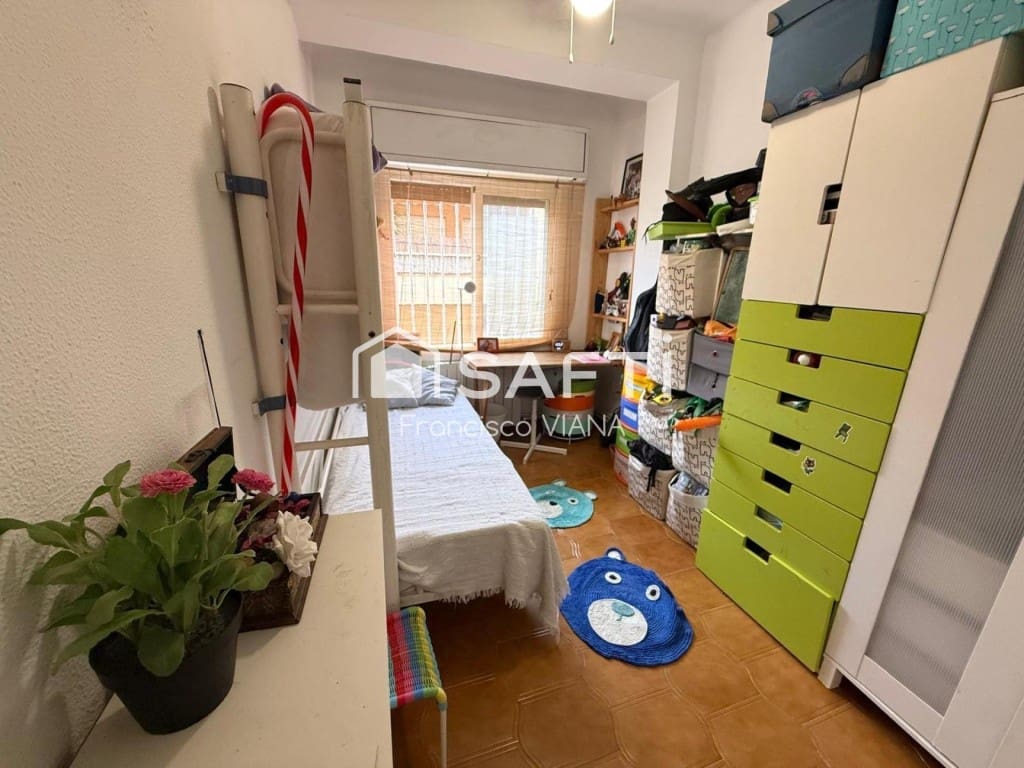 4 bedroom Apartment for sale in Malgrat de Mar - € 232,000 (Ref: 9896860)