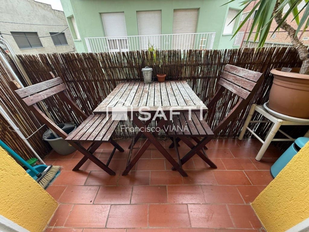 4 bedroom Apartment for sale in Malgrat de Mar - € 232,000 (Ref: 9896860)