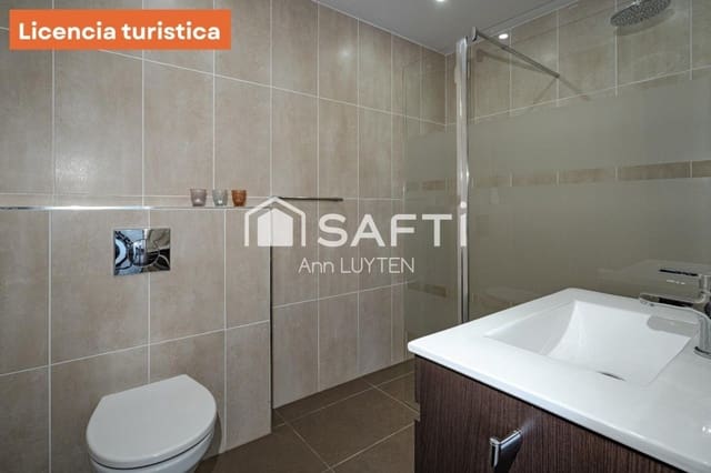6 bedroom Villa for sale in El Mas Fumats, Roses with pool garage - € 749,000 (Ref: 9896861)
