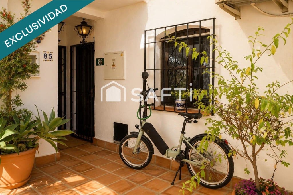 1 sovrum Lägenhet till salu i Nerja med pool - 219 000 € (Ref: 9896863)