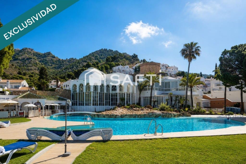 1 sovrum Lägenhet till salu i Nerja med pool - 219 000 € (Ref: 9896863)