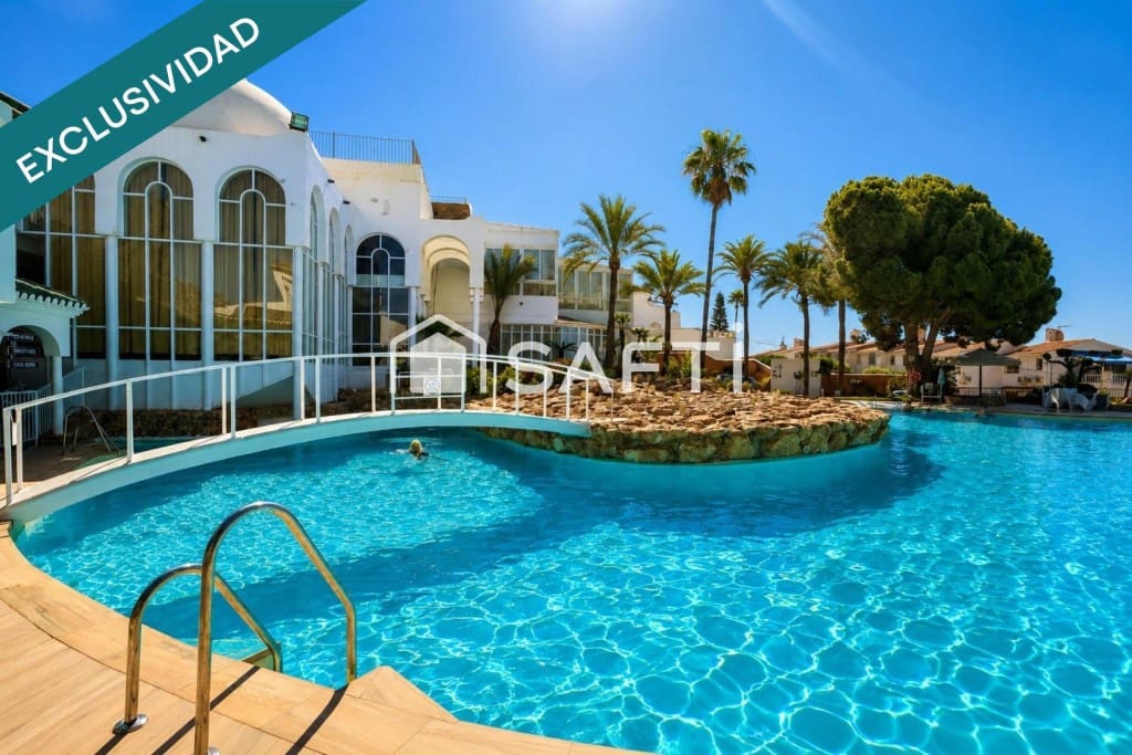 1 sovrum Lägenhet till salu i Nerja med pool - 219 000 € (Ref: 9896863)