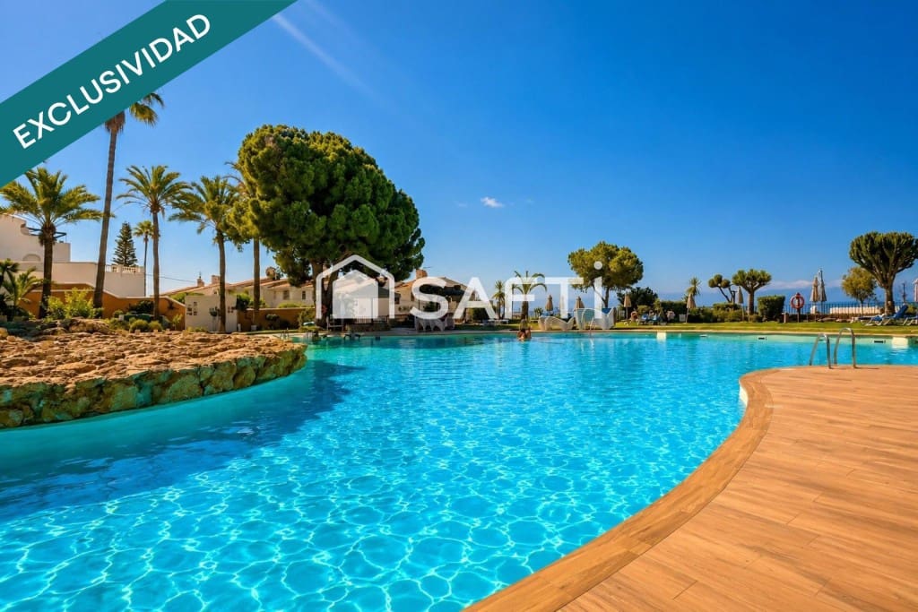 1 sovrum Lägenhet till salu i Nerja med pool - 219 000 € (Ref: 9896863)