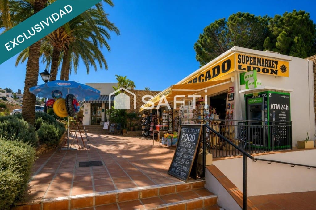 1 sovrum Lägenhet till salu i Nerja med pool - 219 000 € (Ref: 9896863)