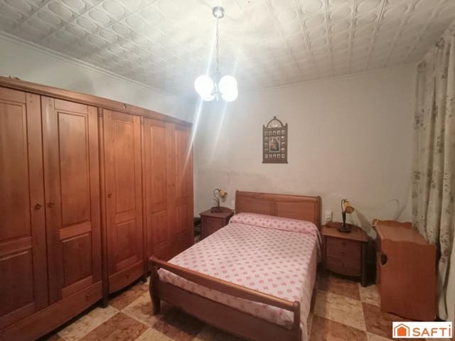 11 bedroom Terraced Villa for sale in Villarta de San Juan - € 164,000 (Ref: 9899313)