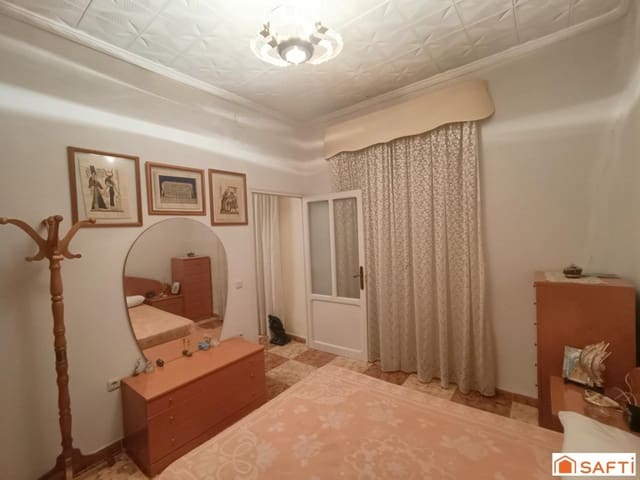 11 bedroom Terraced Villa for sale in Villarta de San Juan - € 164,000 (Ref: 9899313)