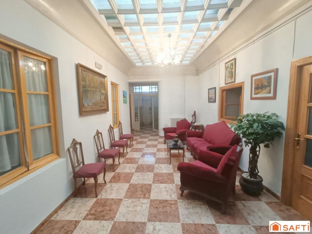 11 bedroom Terraced Villa for sale in Villarta de San Juan with garage - € 164,000 (Ref: 9899313)