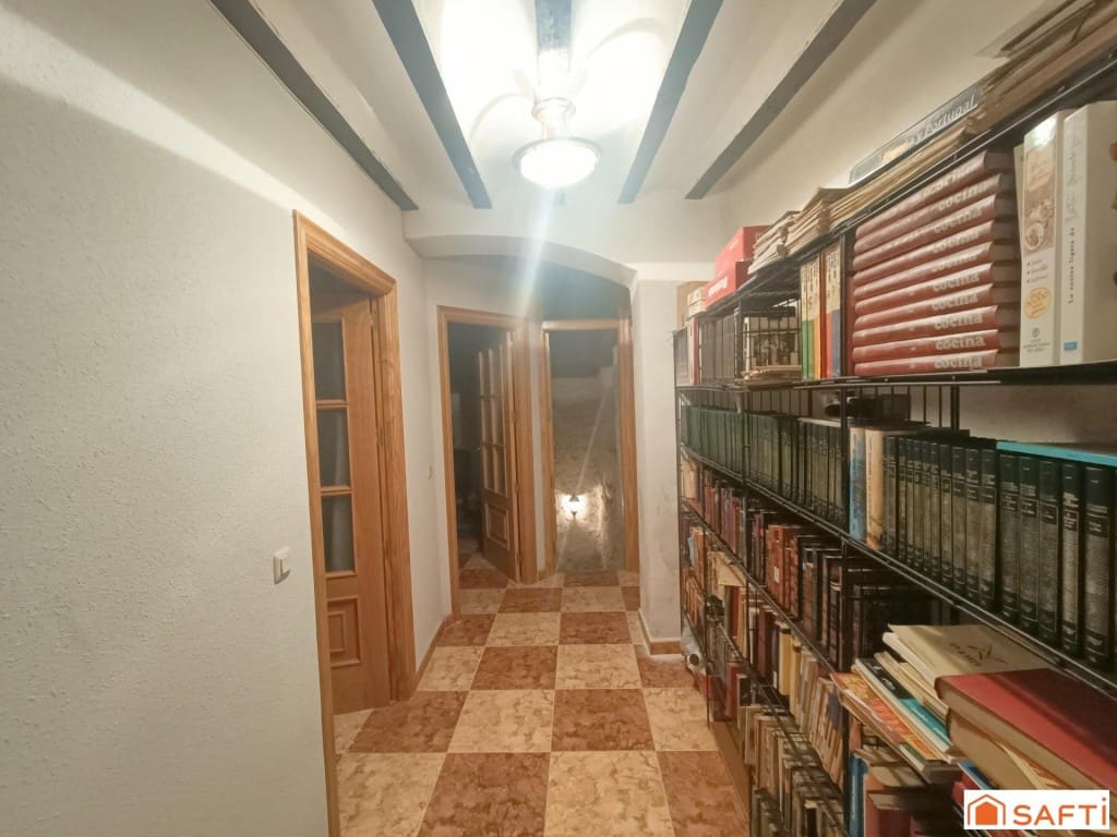 11 bedroom Terraced Villa for sale in Villarta de San Juan with garage - € 164,000 (Ref: 9899313)