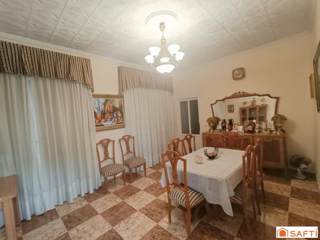 11 bedroom Terraced Villa for sale in Villarta de San Juan with garage - € 164,000 (Ref: 9899313)