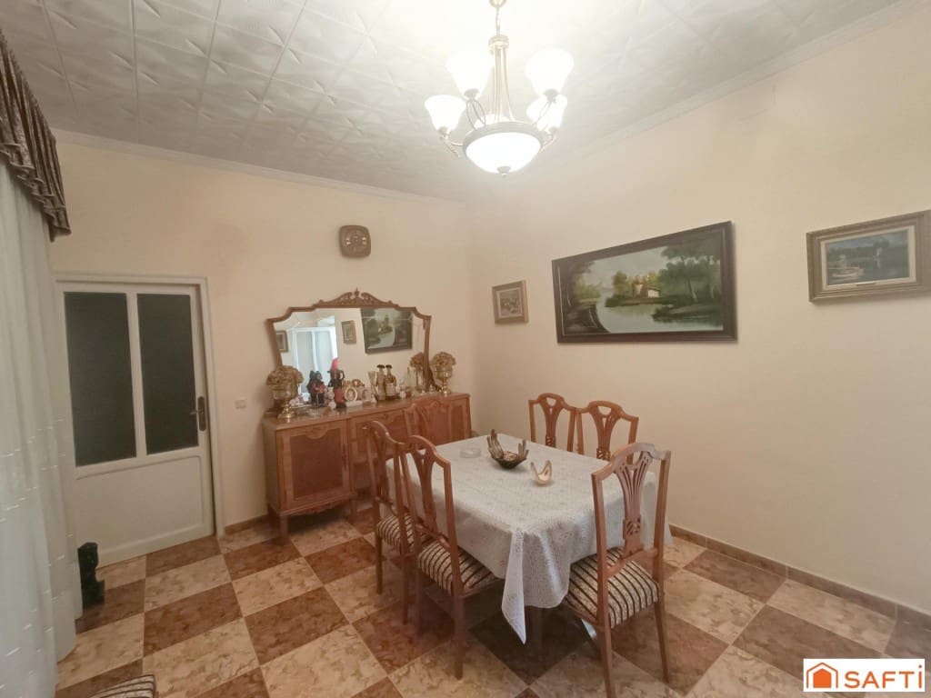 11 bedroom Terraced Villa for sale in Villarta de San Juan with garage - € 164,000 (Ref: 9899313)