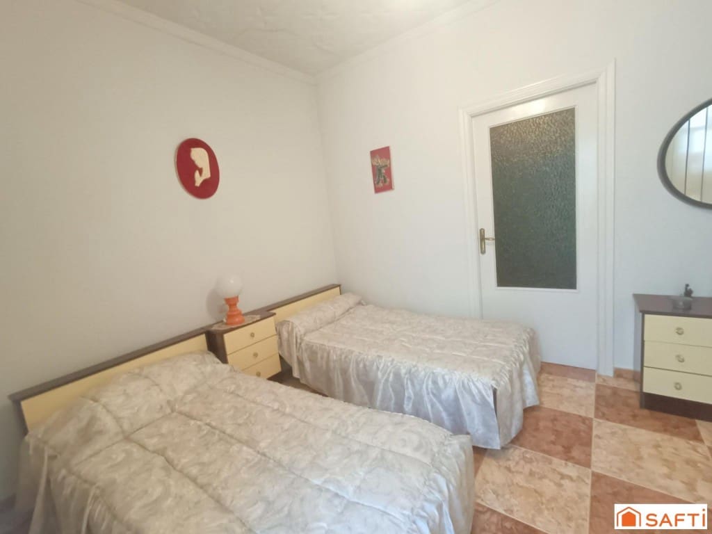 11 bedroom Terraced Villa for sale in Villarta de San Juan with garage - € 164,000 (Ref: 9899313)