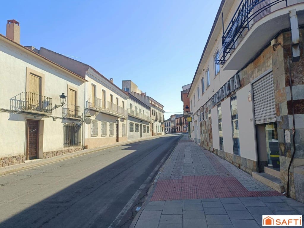 11 bedroom Terraced Villa for sale in Villarta de San Juan with garage - € 164,000 (Ref: 9899313)