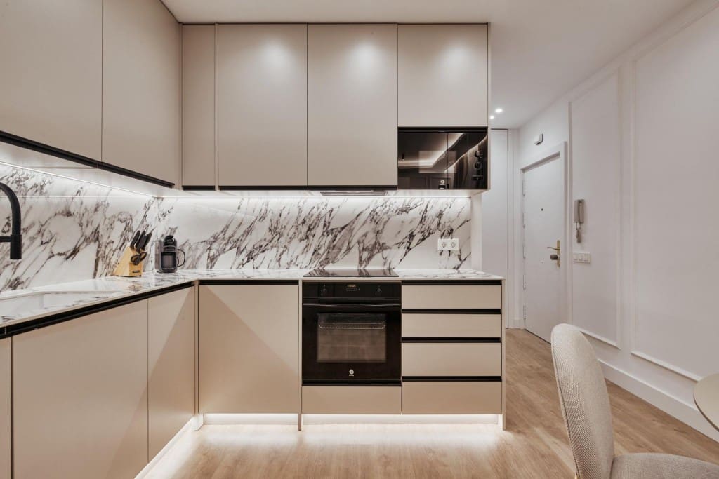 2 slaapkamer Appartement te koop in Madrid stad - € 629.000 (Ref: 9899331)