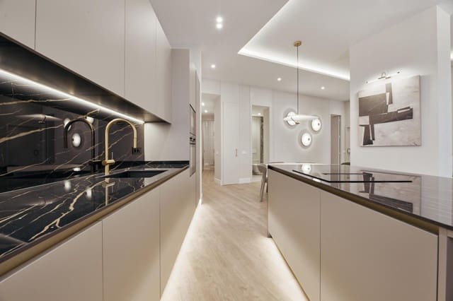 3 chambre Appartement à vendre à Universidad, Madrid ville - 1 269 000 € (Ref: 9899352)