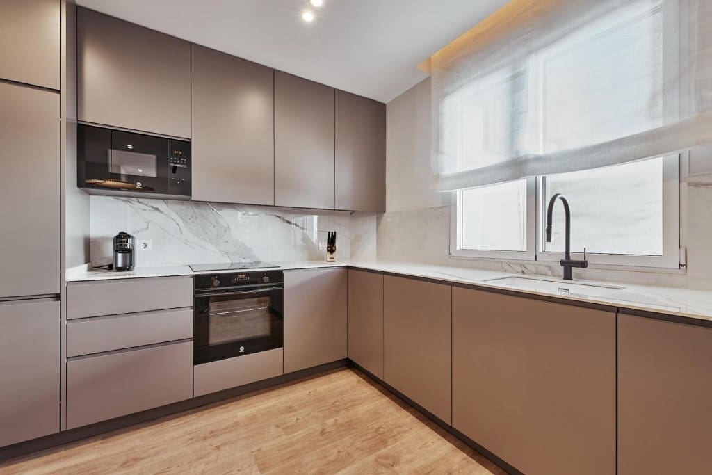 4 bedroom Apartment for sale in Madrid city - € 1,379,000 (Ref: 9899354)