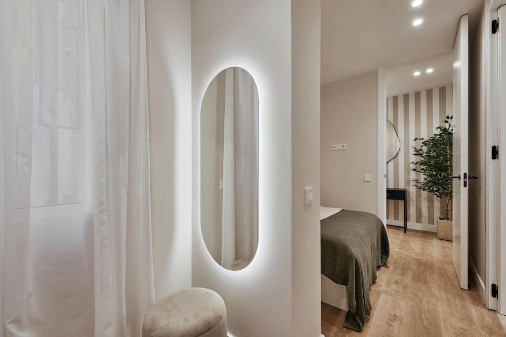 4 bedroom Apartment for sale in Madrid city - € 1,379,000 (Ref: 9899354)