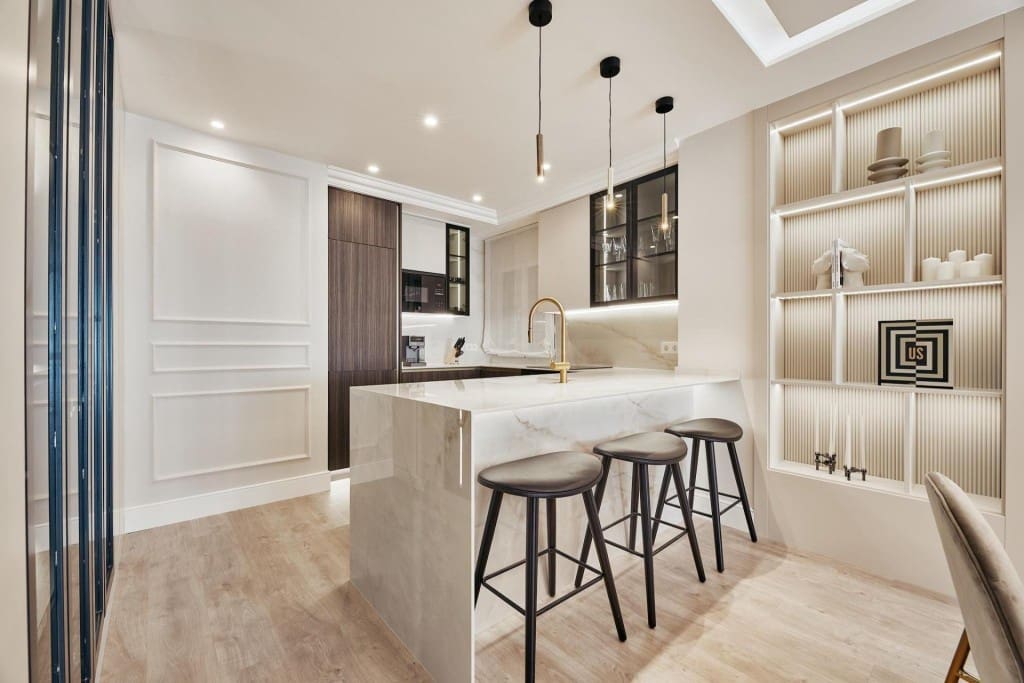 3 bedroom Apartment for sale in Madrid city with garage - € 1,779,000 (Ref: 9899373)