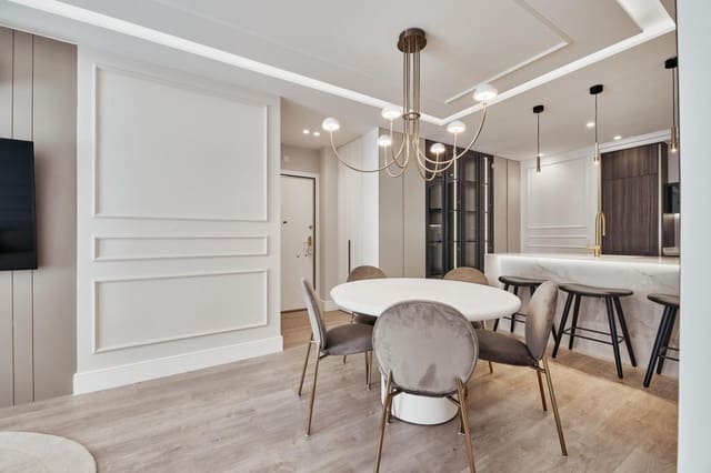 3 bedroom Apartment for sale in Castellana, Madrid city with garage - € 1,779,000 (Ref: 9899373)