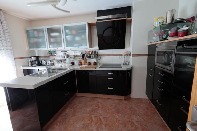 4 sypialnia Dom szeregowy na sprzedaż w Ponferrada - 475 000 € (Ref: 9899379)