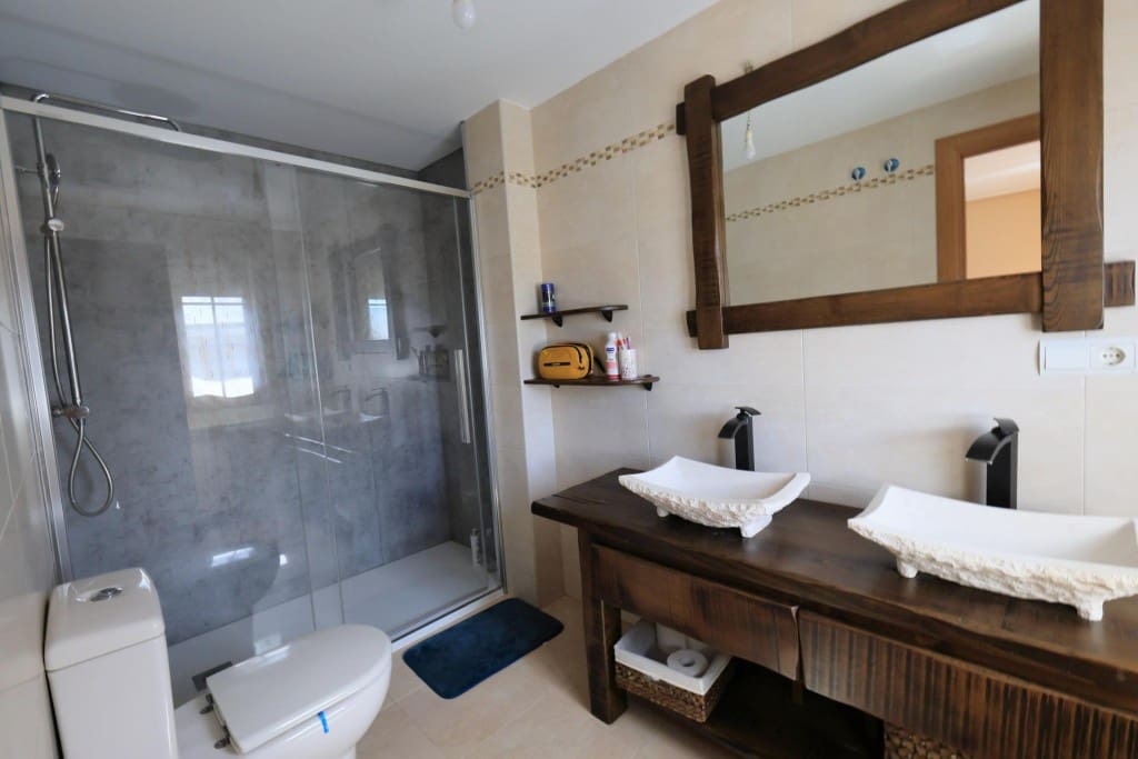 4 sypialnia Dom szeregowy na sprzedaż w Ponferrada z basenem - 475 000 € (Ref: 9899379)
