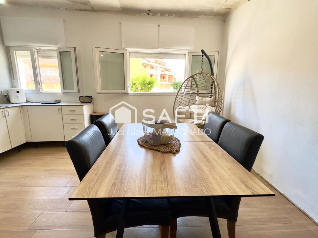3 makuuhuone Huvila myytävänä paikassa Vinaros mukana 
autotalli - 140 000 € (Ref: 9904255)