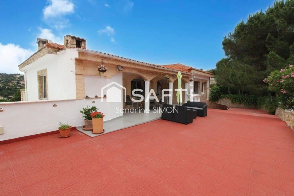 6 chambre Villa/Maison à vendre à Lloret de Mar - 430 000 € (Ref: 9904256)