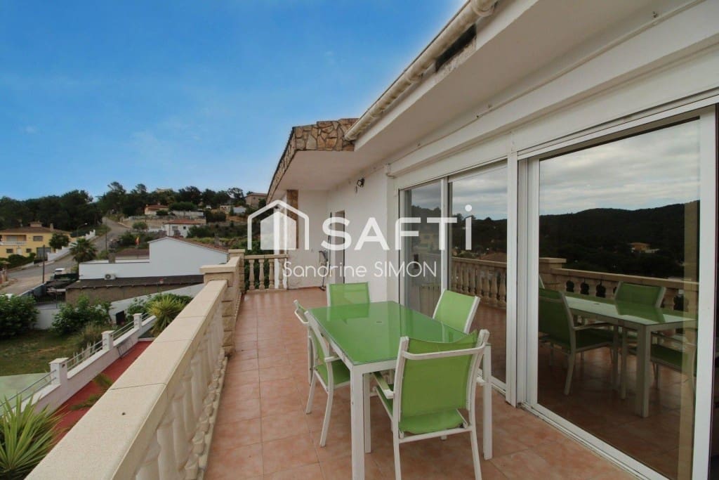 6 chambre Villa/Maison à vendre à Lloret de Mar - 430 000 € (Ref: 9904256)