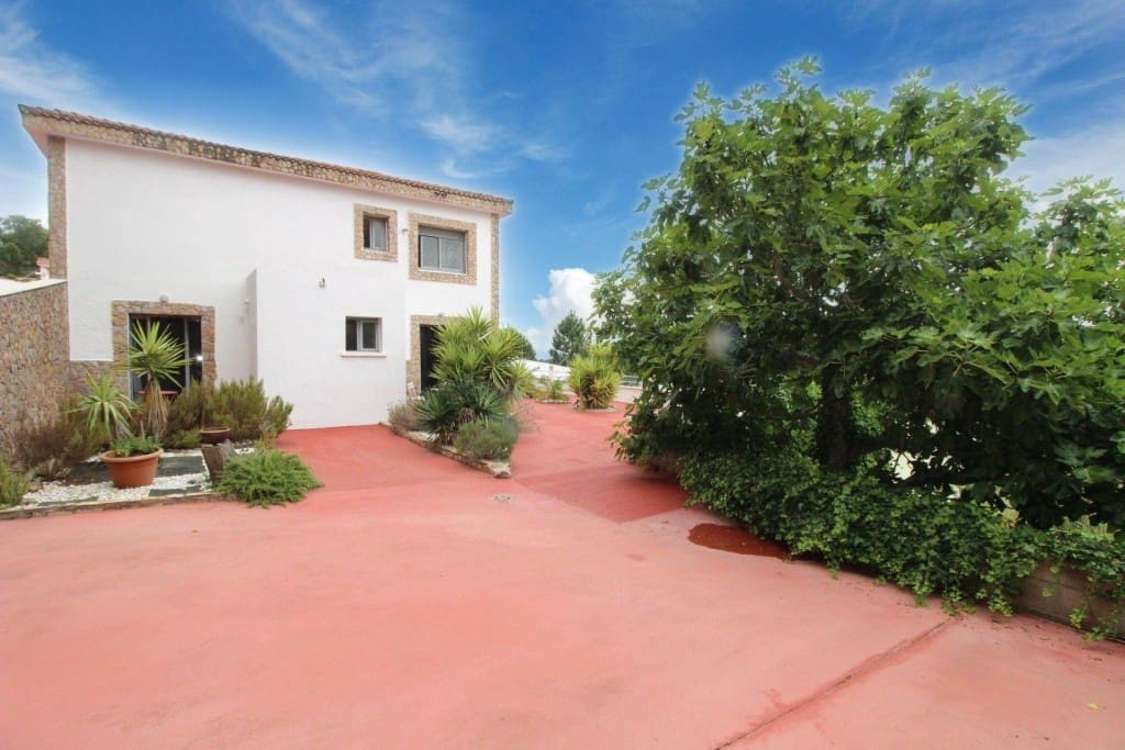 6 chambre Villa/Maison à vendre à Lloret de Mar - 430 000 € (Ref: 9904256)