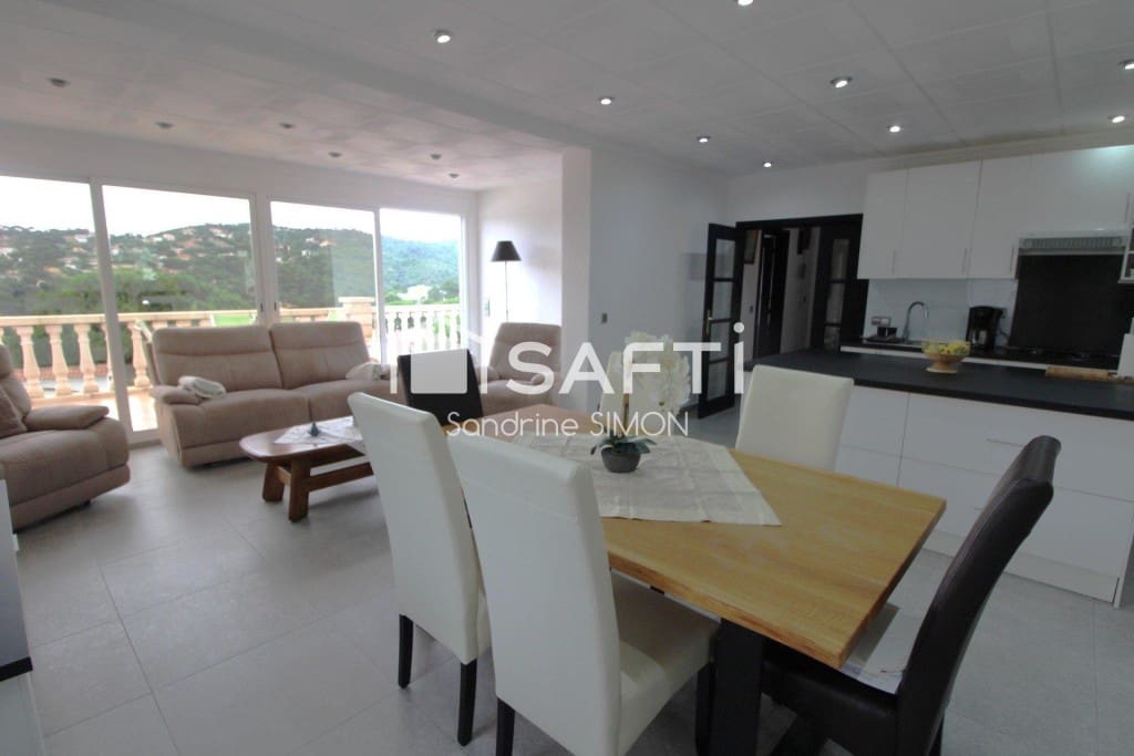 6 chambre Villa/Maison à vendre à Lloret de Mar - 430 000 € (Ref: 9904256)