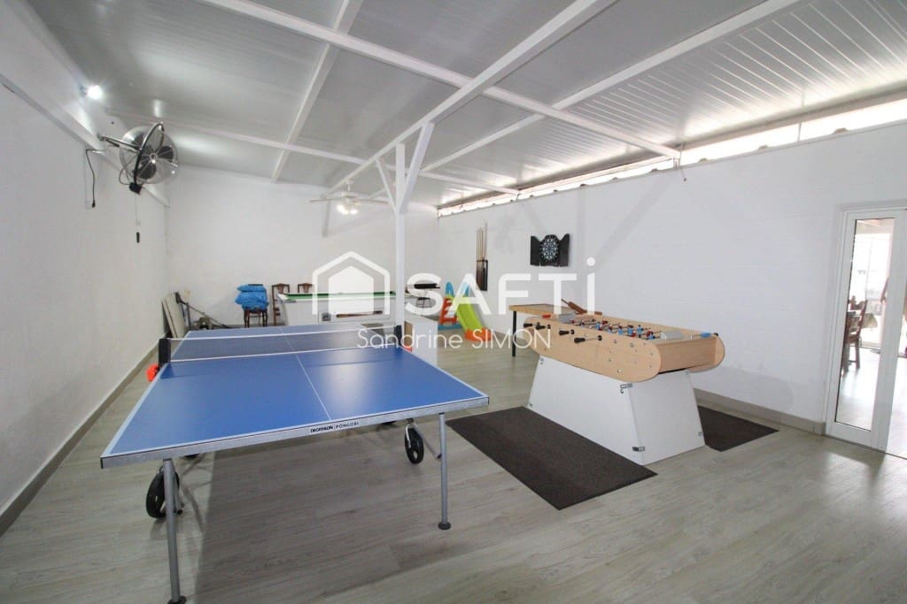 6 chambre Villa/Maison à vendre à Lloret de Mar - 430 000 € (Ref: 9904256)
