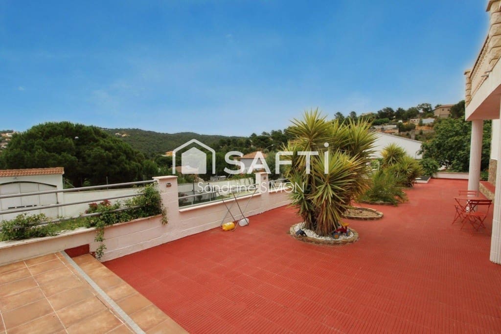 6 chambre Villa/Maison à vendre à Lloret de Mar - 430 000 € (Ref: 9904256)