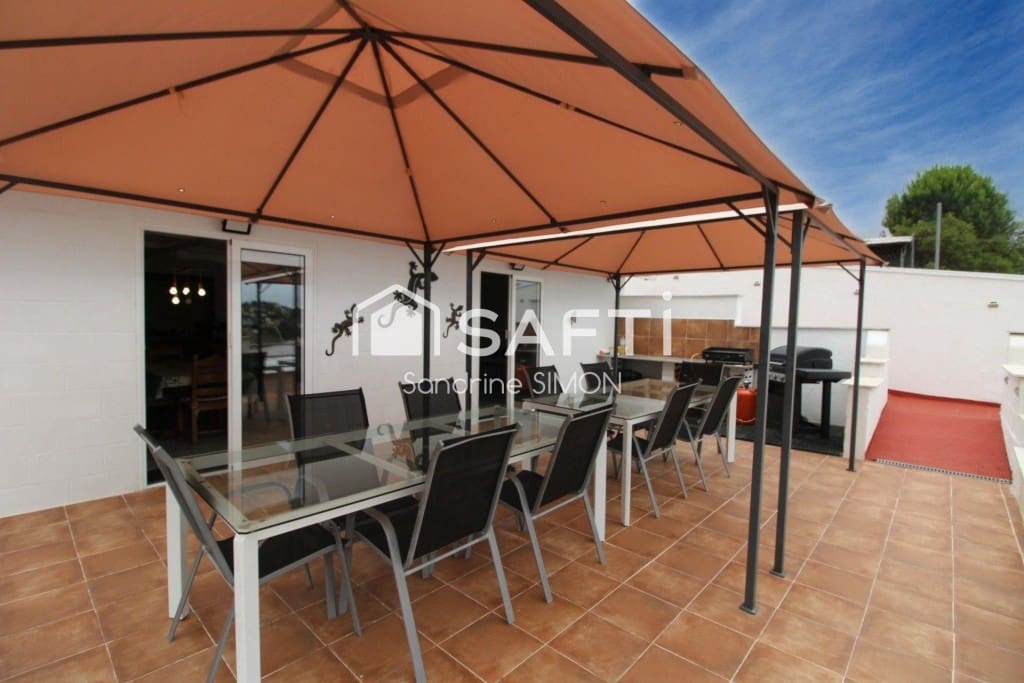 6 chambre Villa/Maison à vendre à Lloret de Mar - 430 000 € (Ref: 9904256)