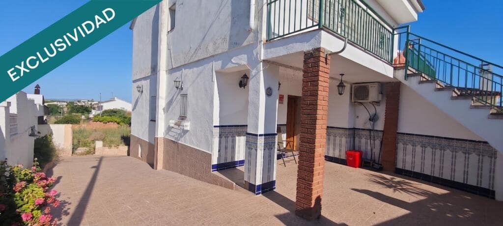 3 bedroom Apartment for sale in La Bisbal del Penedes - € 159,500 (Ref: 9904262)