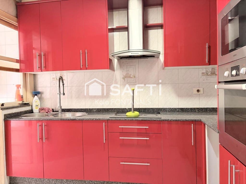 4 bedroom Apartment for sale in Vigo with garage - € 220,000 (Ref: 9904263)
