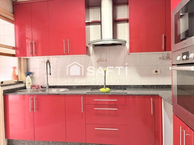 4 bedroom Apartment for sale in Vigo with garage - € 220,000 (Ref: 9904263)