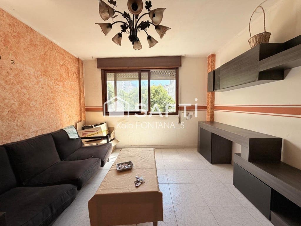 4 bedroom Apartment for sale in Vigo with garage - € 220,000 (Ref: 9904263)