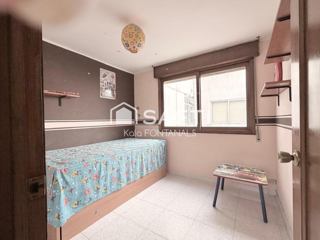 4 bedroom Apartment for sale in Vigo with garage - € 220,000 (Ref: 9904263)
