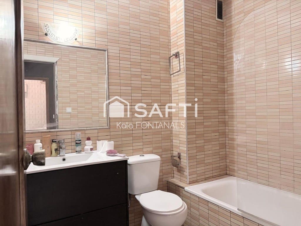4 bedroom Apartment for sale in Vigo with garage - € 220,000 (Ref: 9904263)