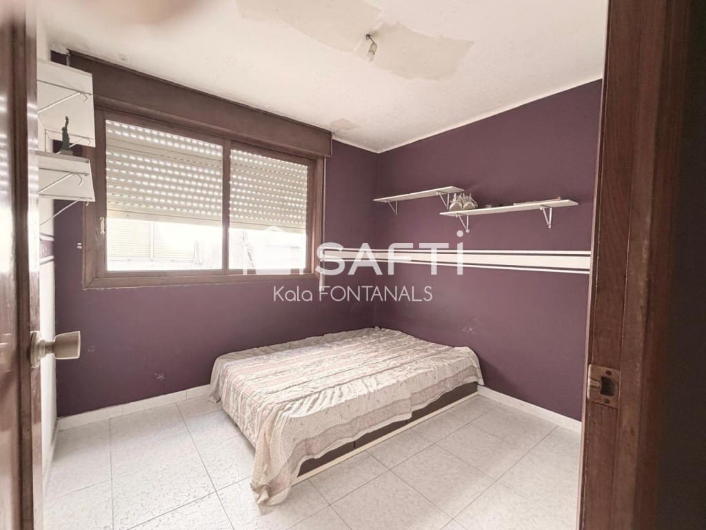 4 bedroom Apartment for sale in Vigo with garage - € 220,000 (Ref: 9904263)