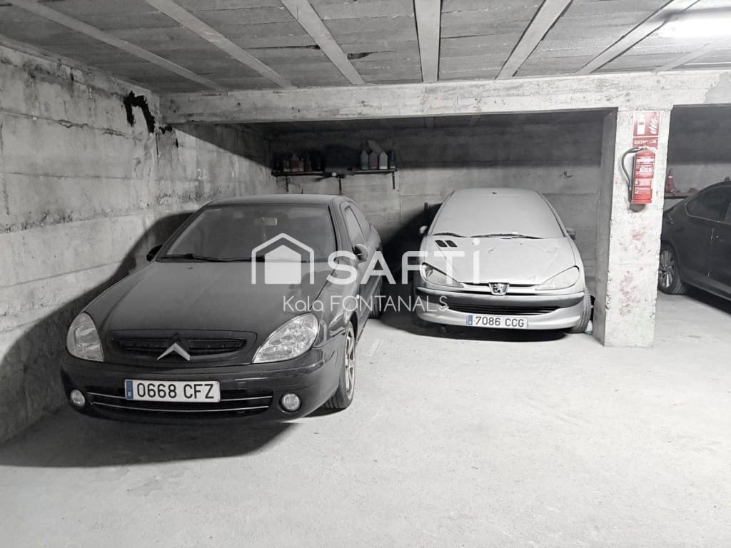4 bedroom Apartment for sale in Vigo with garage - € 220,000 (Ref: 9904263)