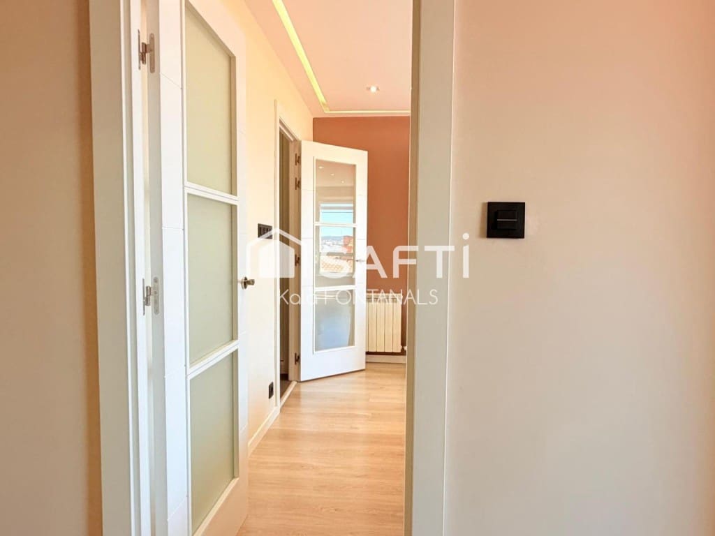 3 Zimmer Apartment zu verkaufen in Vigo mit Garage - 349.000 € (Ref: 9904264)