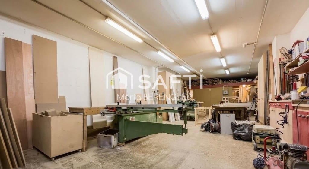 Local Comercial en Cornellà de Llobregat en venta - 135.000 € (Ref: 9904266)
