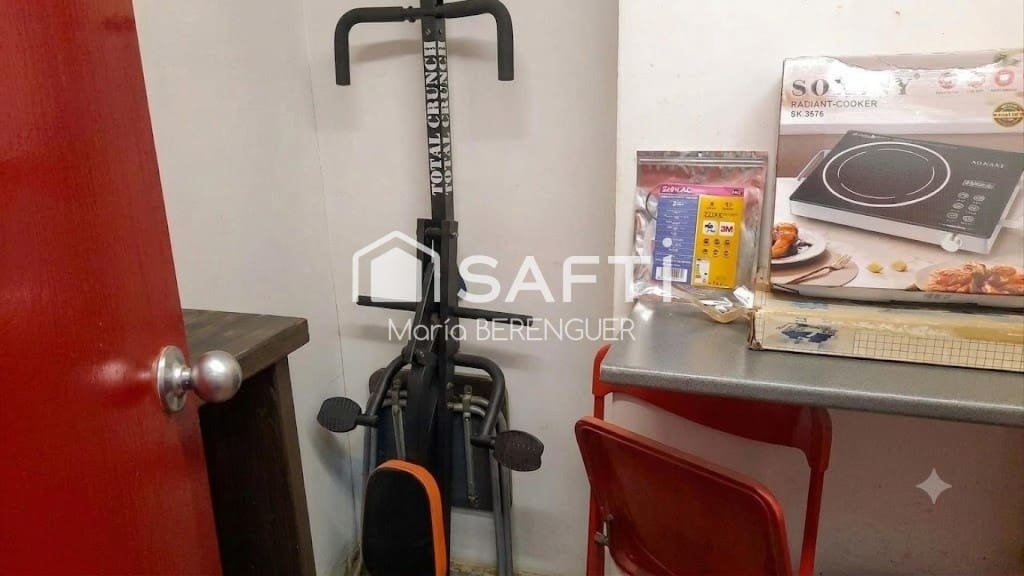 Local Comercial en Cornellà de Llobregat en venta - 135.000 € (Ref: 9904266)