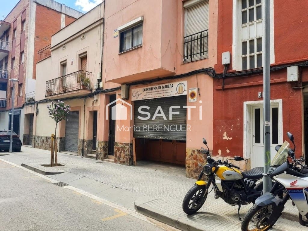 Local Comercial en Cornellà de Llobregat en venta - 135.000 € (Ref: 9904266)