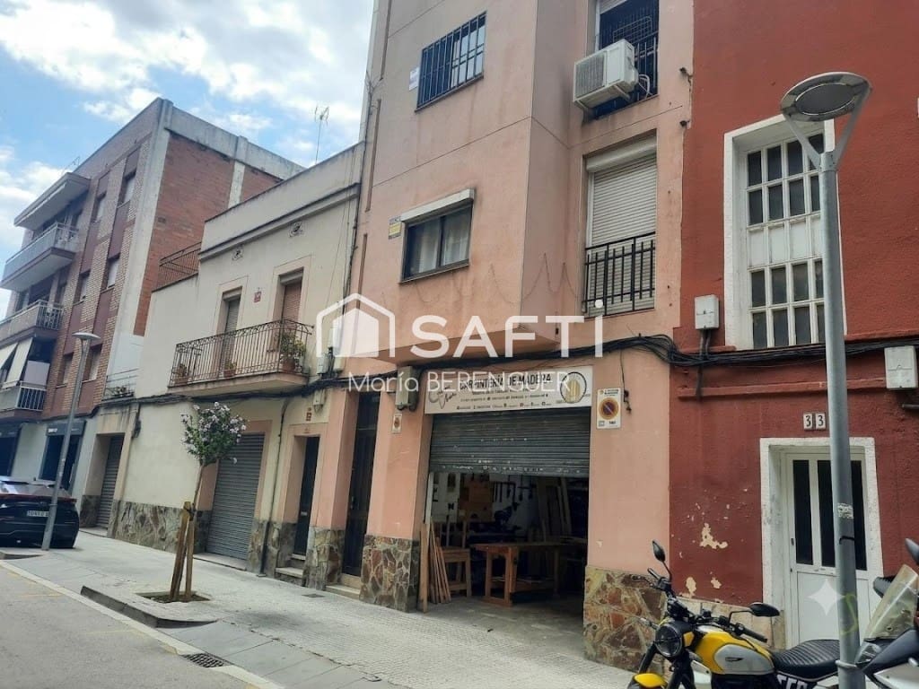 Local Comercial en Cornellà de Llobregat en venta - 135.000 € (Ref: 9904266)