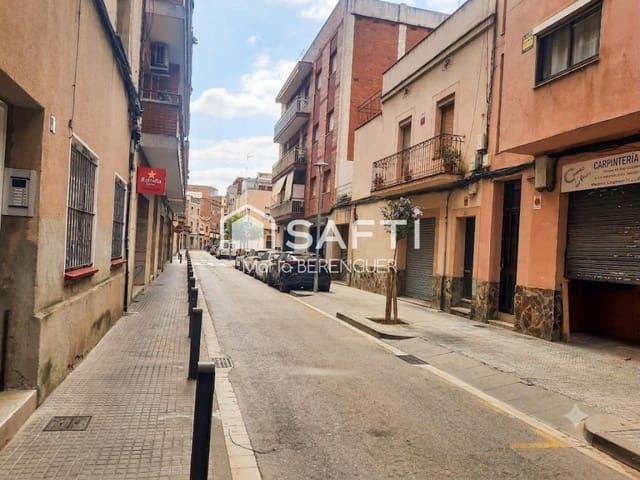 Commerciale in vendita in Cornellà de Llobregat - 135.000 € (Rif: 9904266)