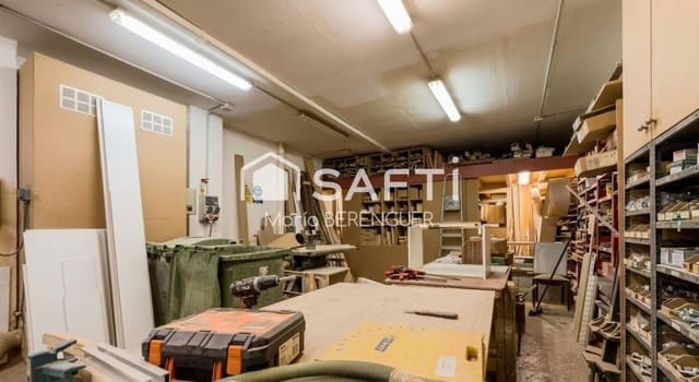 Commerciale in vendita in Cornellà de Llobregat - 135.000 € (Rif: 9904266)